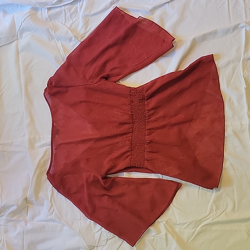 (A) V neck peplum top, red 2000s style blouse, with v neckline and embroidery - Picture 3 of 5